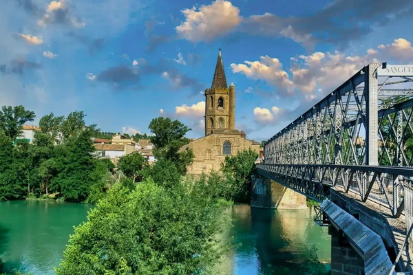 Sangüesa, una de las localidades donde tapizamos